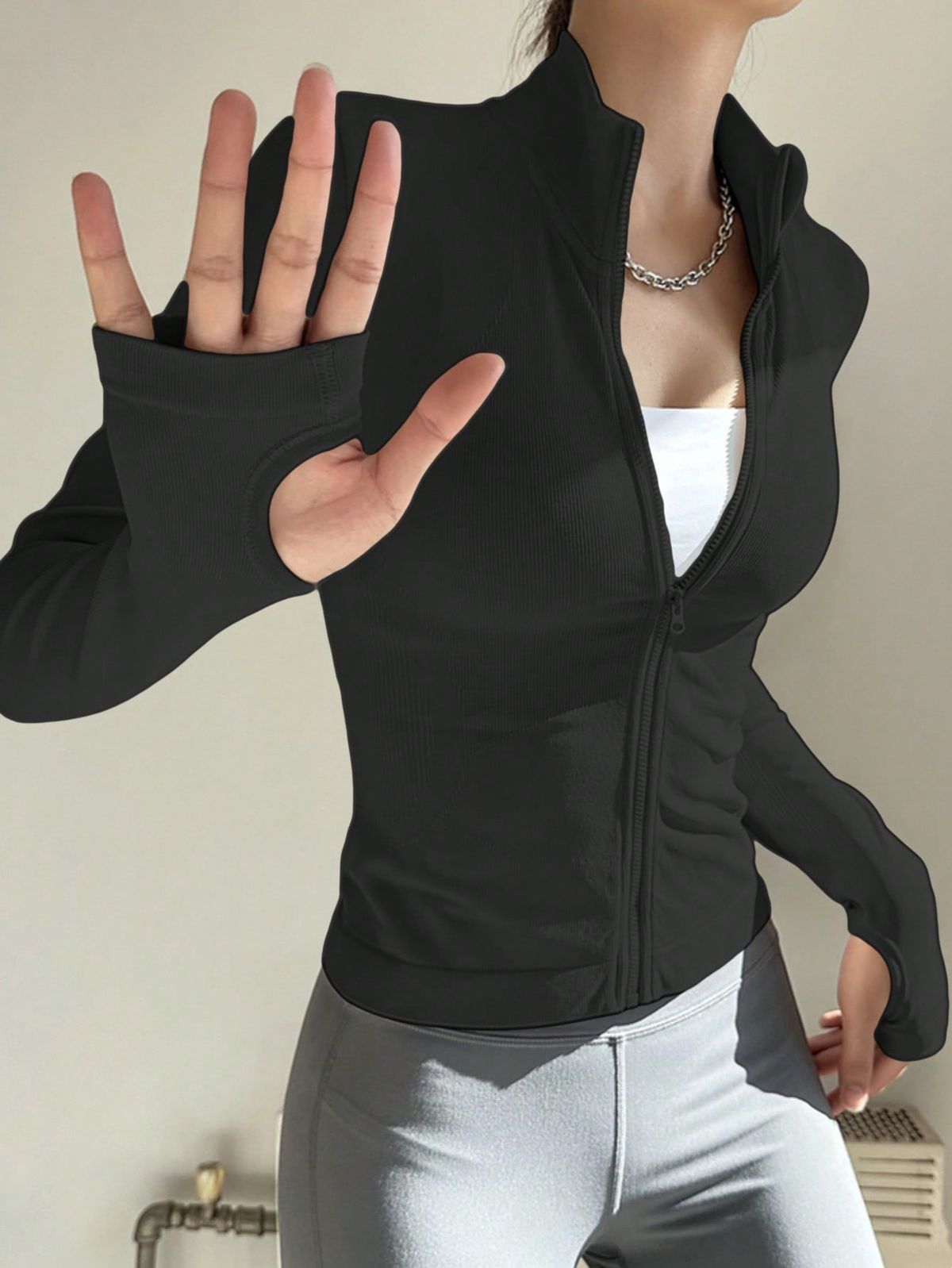 veste mira — vue 3